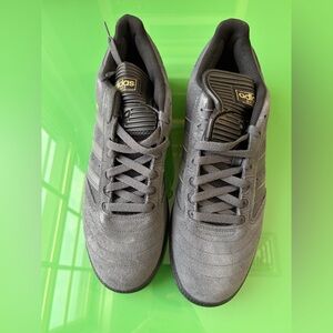NIB Adidas Busenitz